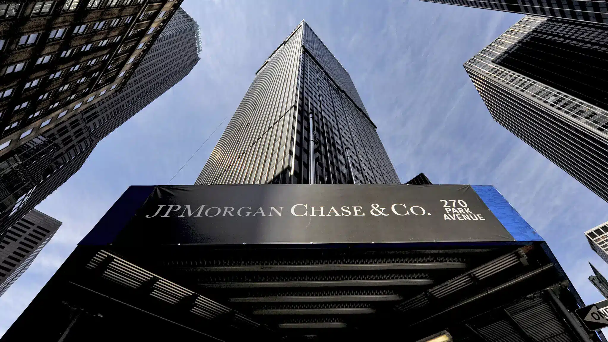 JPMorgan Chase polubił się z Bitcoinem, zaskakująca decyzja Jamiego Dimona! Przecierają szlaki dla Wall Street?