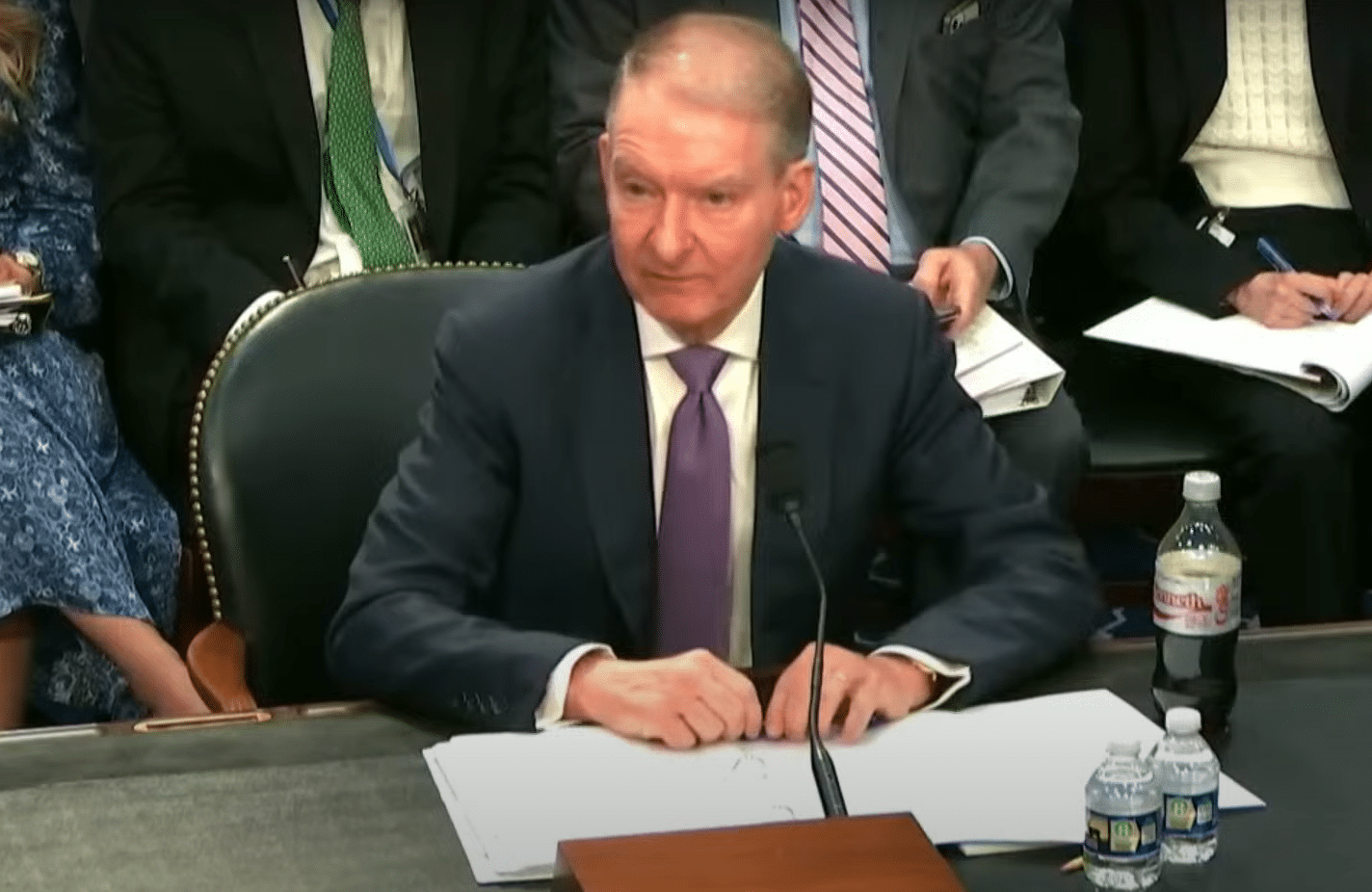 „Cała wstecz!” SEC zaskakuje, to prawdziwa rewolucja!