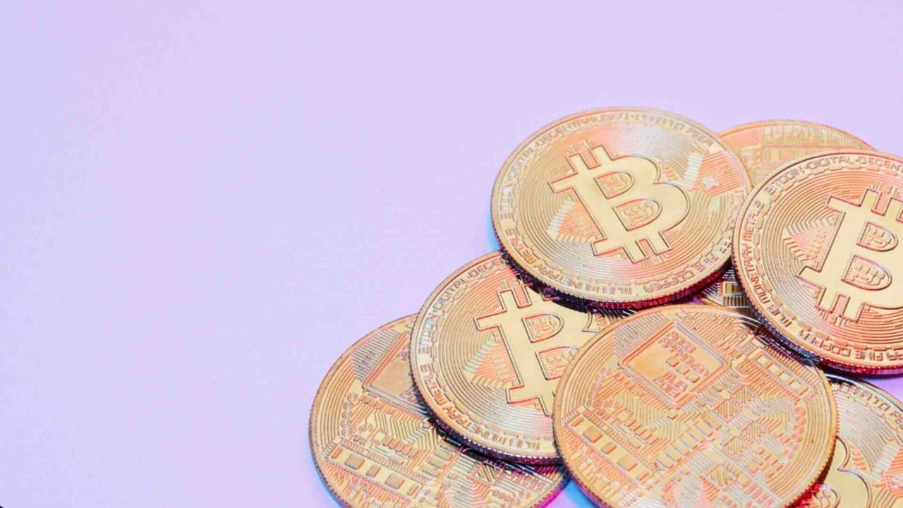 Dlaczego Bitcoin spadł do 113 000 dolarów? Oto trzy główne powody korekty