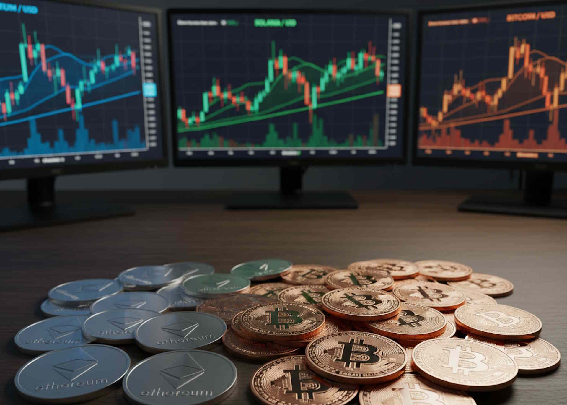 Inwestorzy zbijają majątek, a altcoiny toną. Czy Fed zabije Ethereum i Solanę – i co czeka Bitcoina?