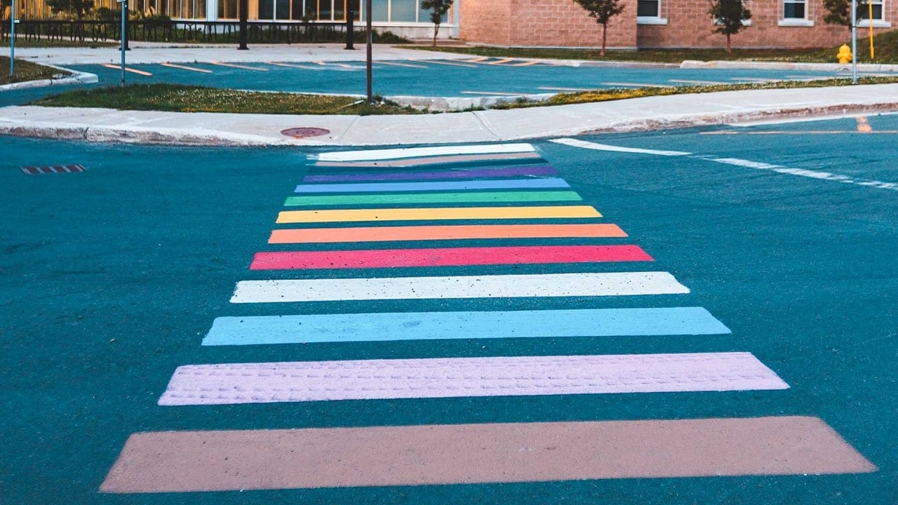 Kolejny gigant z USA odrzuca DEI. Biznes odcina 'tęczową kotwicę’ na dobre?