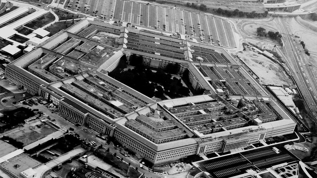 Amerykańskie dane militarne trafiły do Chin. Microsoft obiecuję „zmianę”