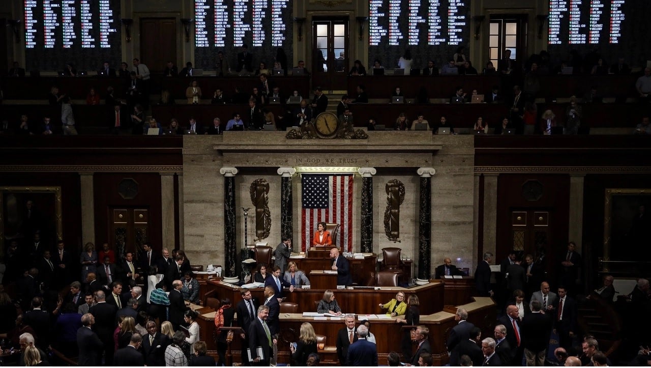 ETF „Państwowy Szwindel”. Fundusz będzie śledzić polityków — i zarabiać na nich