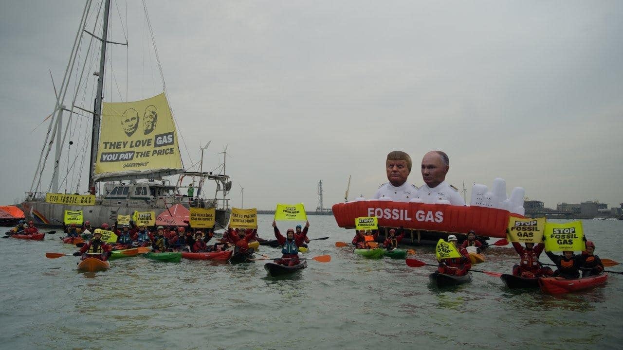 Greenpeace blokuje dostawy LNG do Europy. Na celu fanatyków gaz z Rosji – i z USA