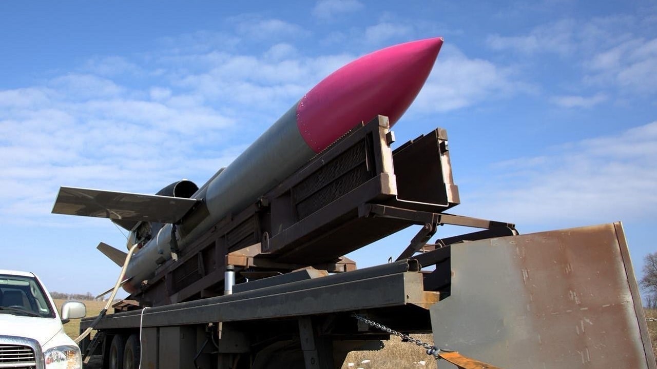 Trump blokuje ataki na Rosję, Ukraina prezentuje własną broń dalekiego zasięgu