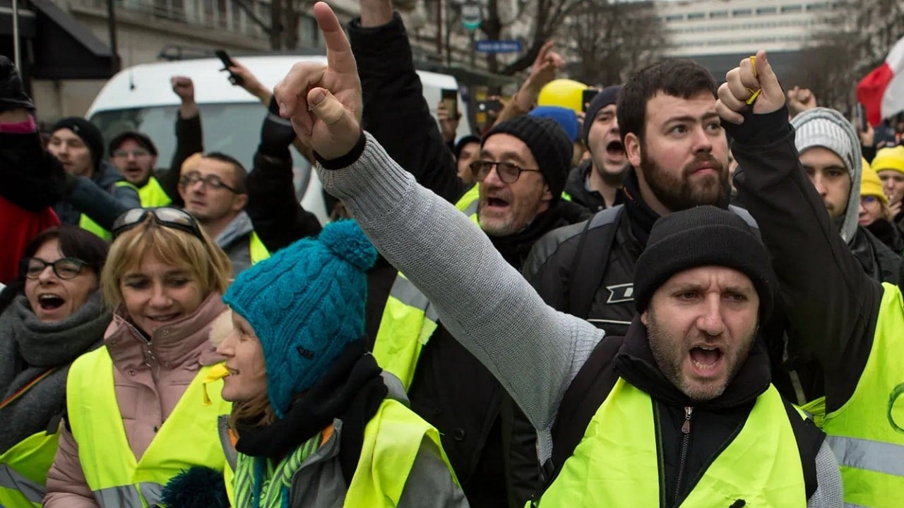 Jaki kryzys? 'Sektor publiczny’ z rekordowymi podwyżkami – na koszt podatnika