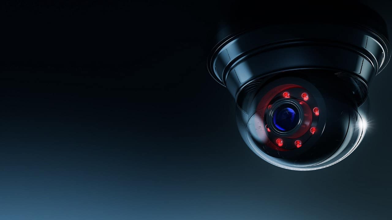 Rząd „dla klimatu” zajrzy ludziom pod prysznic. Totalitarna tyrania w wersji eko