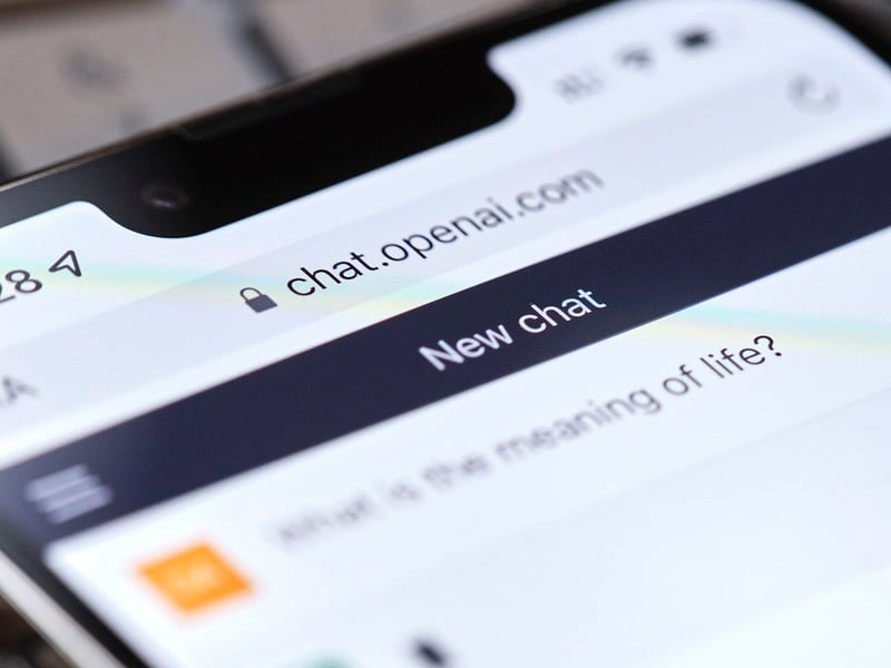 Wojna domowa w świecie AI? Microsoft, OpenAI w impasie