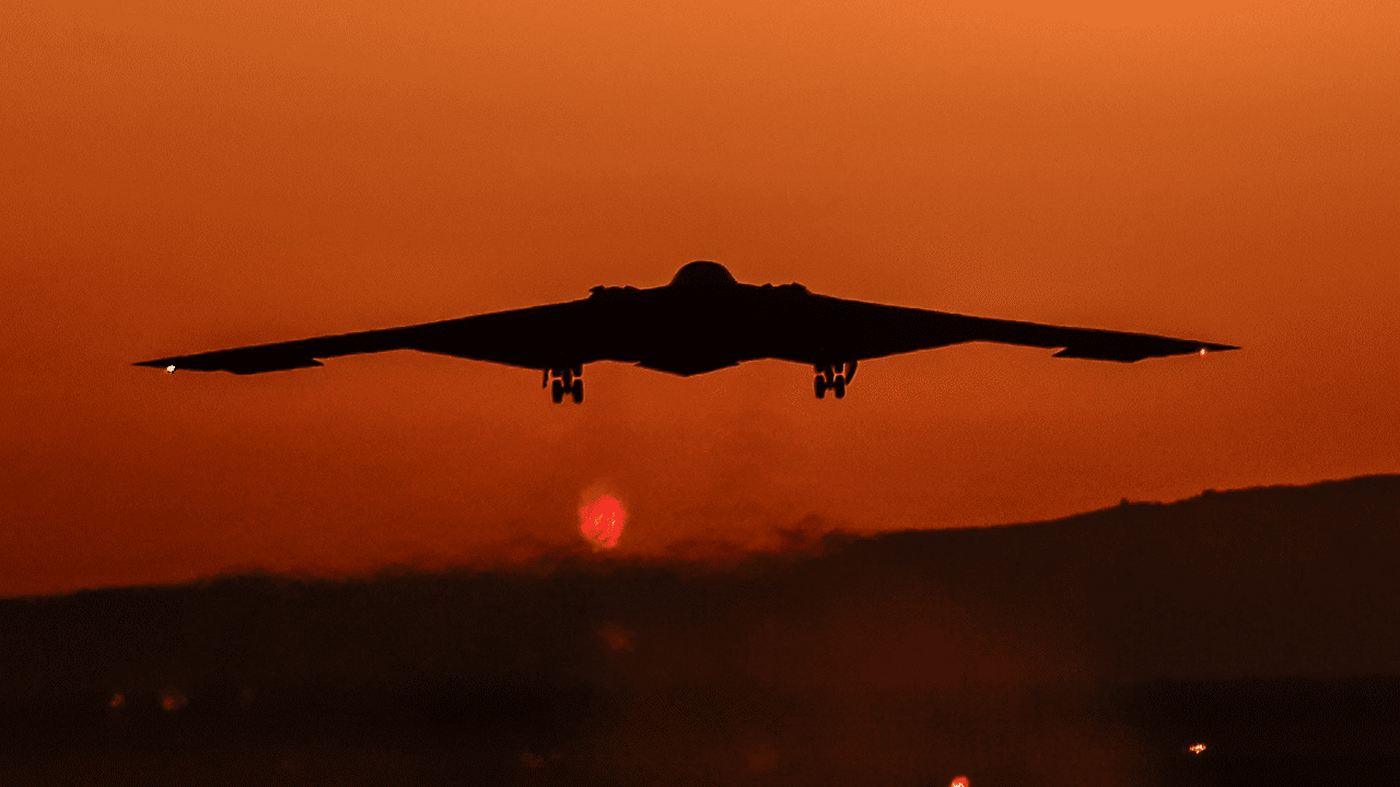 Amerykanie uderzyli na Iran. Duchy z superciężkimi bombami, „Fordow już nie istnieje”