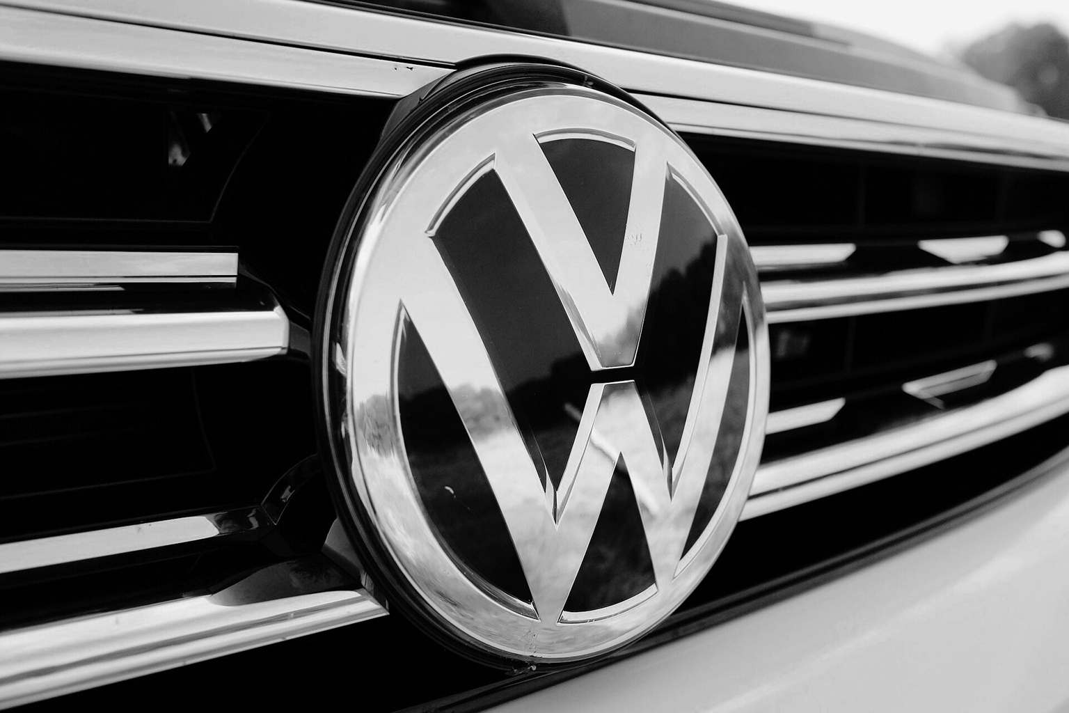Groźne substancje wydzielane przez auta Volkswagen. Nie uwierzysz, co gigant radził swoim klientom. Druga afera dieselgate?