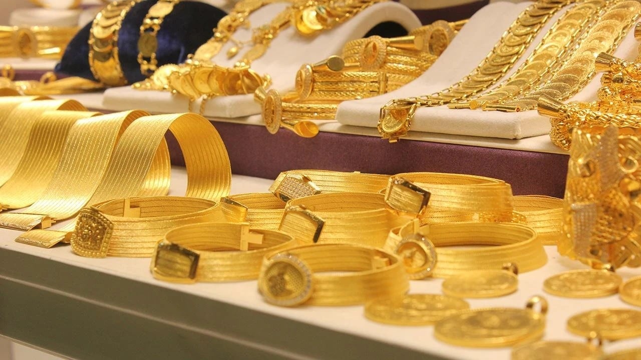 Zepsute złoto krąży w obiegu? Olbrzymi popyt na kruszce, co się dzieje?