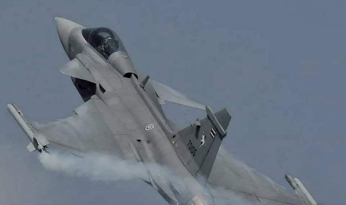 Strzały w świątyni, szwedzkie myśliwce pierwszy raz w boju, telefon od Trumpa. Wojna tajsko-khmerska trwa drugą dobę