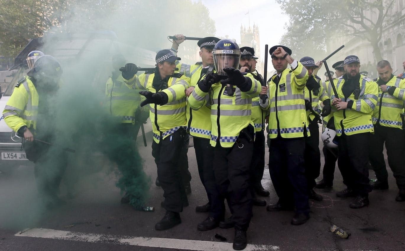 Policja tworzy „elitarny” zespół – do ścigania krytyków masowej imigracji. Woke totalitaryzm?