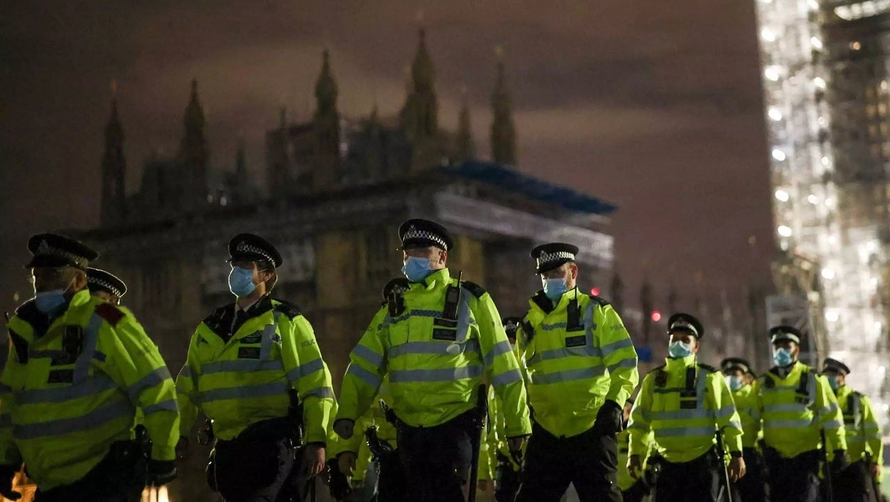 „Nie posłuchamy się!”. Cyfrowe ID pod przymusem, inwigilacja – powodem społecznej eksplozji