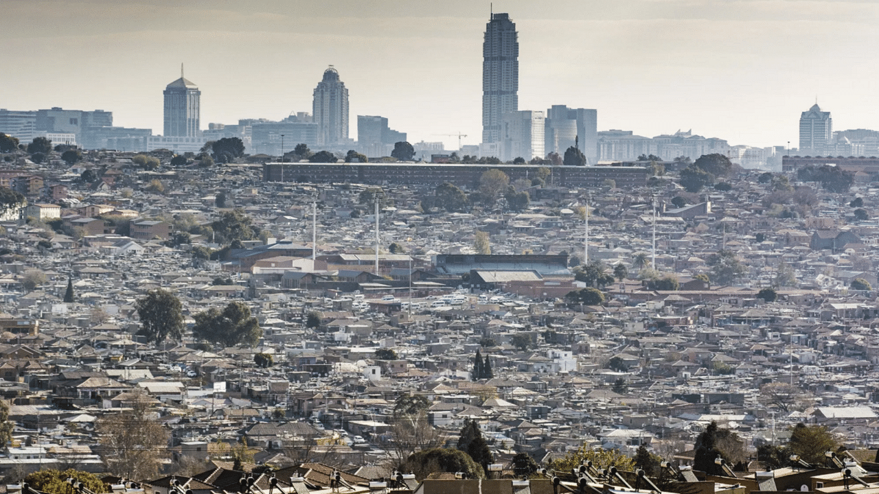 Rząd grozi ogromnymi grzywnami za zatrudnianie białych, brak faworyzowania czarnych
