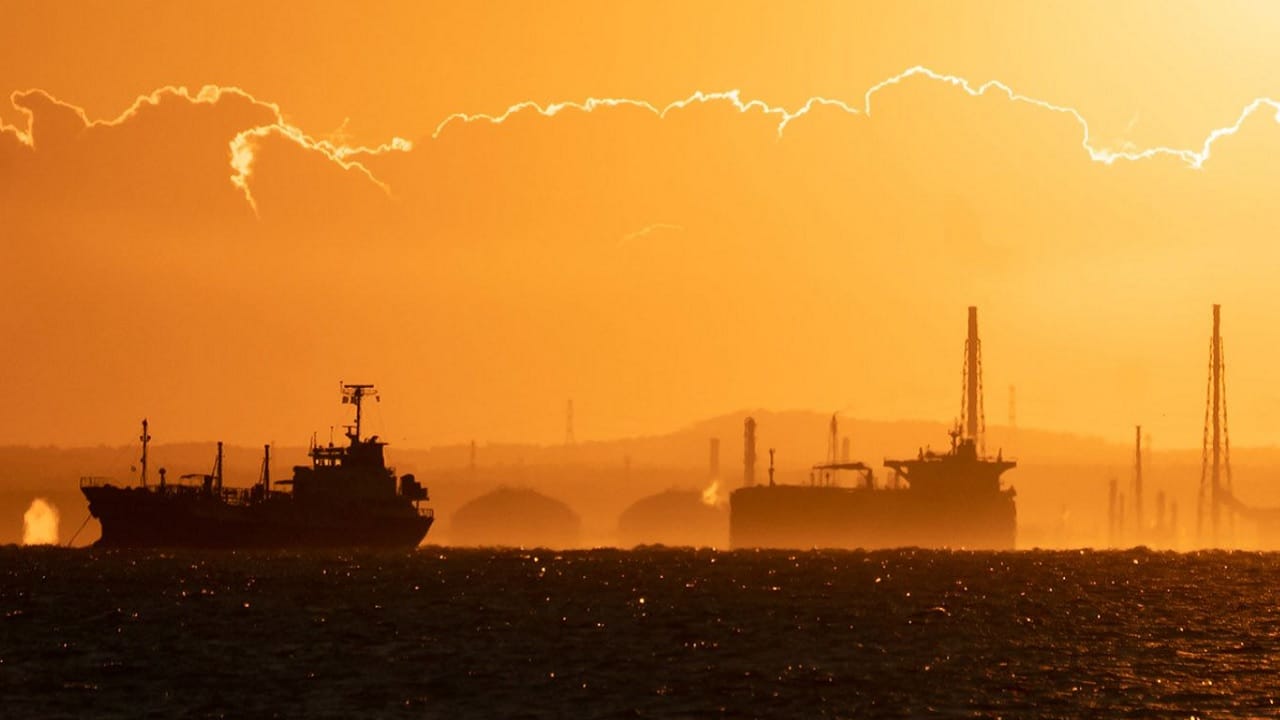 Zagadkowa eksplozja zbiornikowca. Śledztwo i próba ratunku jednostki, w tle pytania