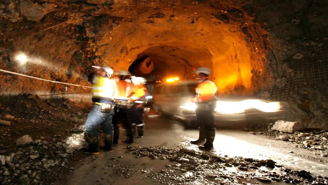 „To nie my, to ktoś inny…”. Setki kilogramów złota wyniesione podziemnymi tunelami, rebeliancka armia odrzuca zarzuty