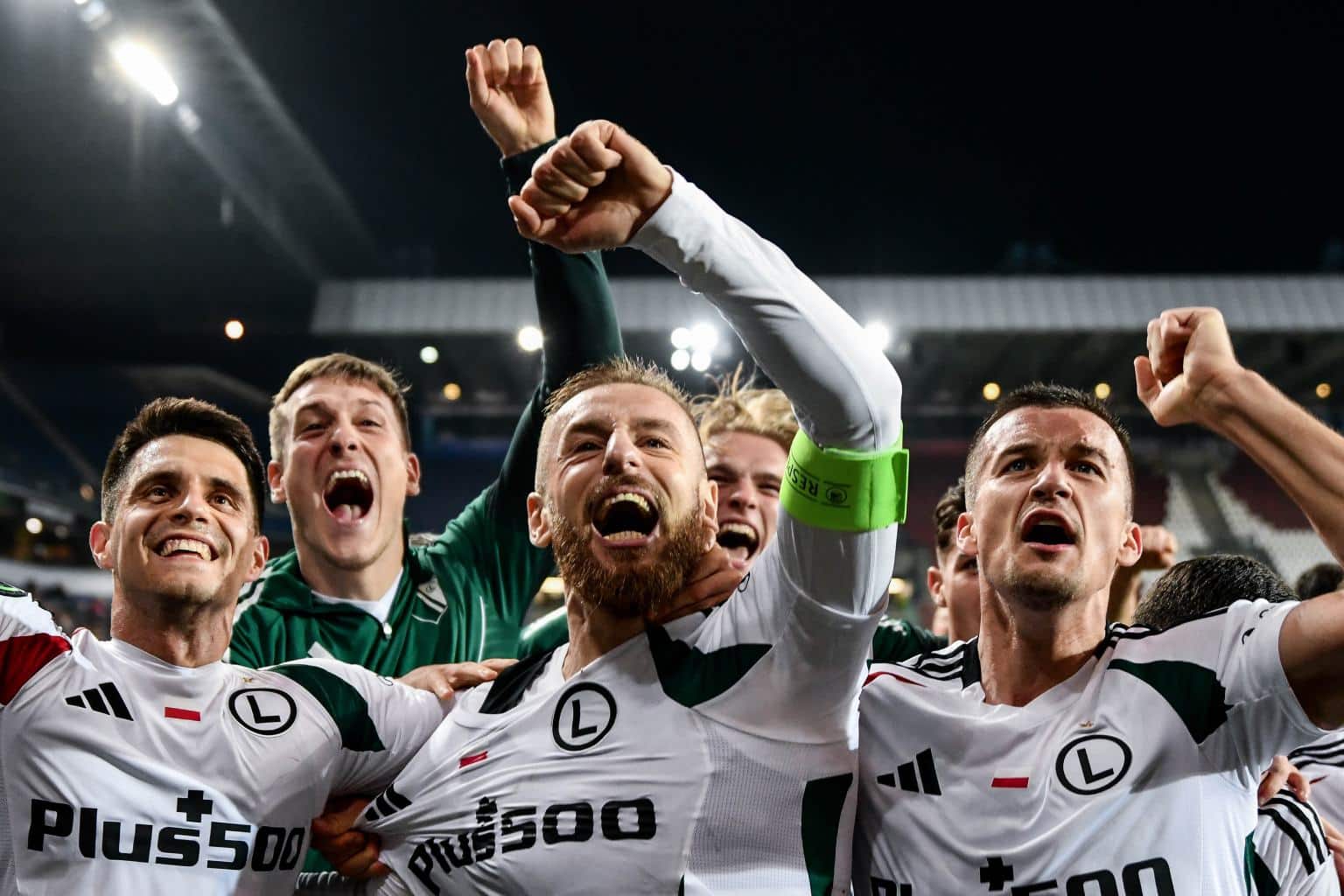 Legia – Lech: najlepsze typy, kursy, transmisja, gdzie oglądać? Ł3 zapłonie – kto wygra wojnę nerwów?