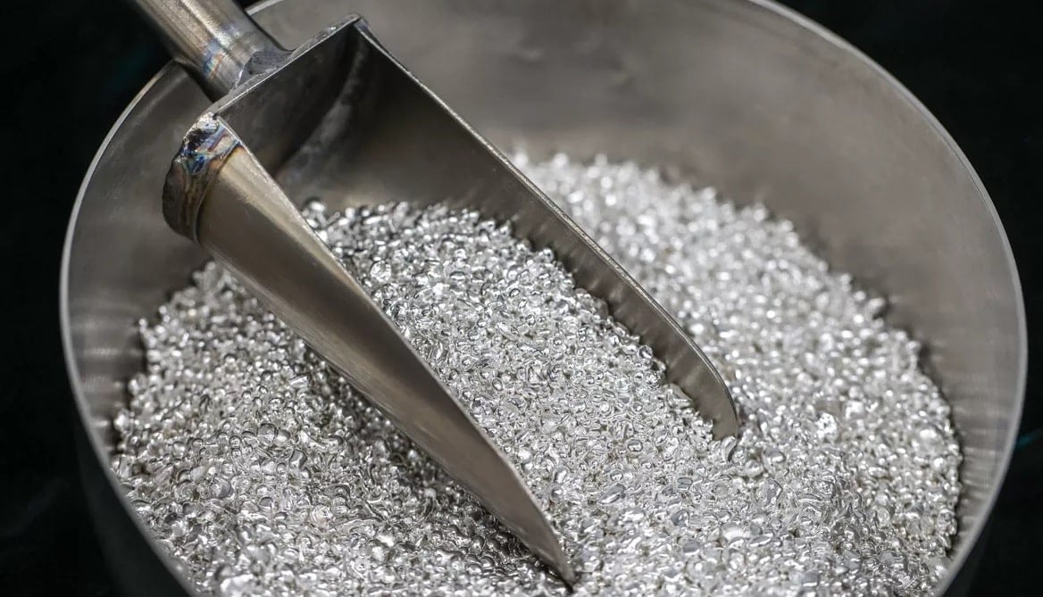 Rozejm z Chinami do kosza? Ban eksportowy na srebro, metale przemysłowe