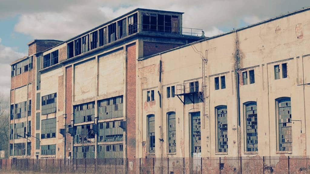 Gospodarczy kryzys po cichu wycina kolejne polskie firmy. Znikają marki odzieżowe oraz spożywcze