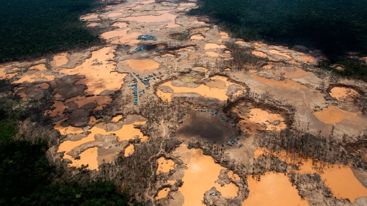 „Usunąć rtęć z procesu nielegalnego wydobycia”. Chaos w kraju, ale rząd kreśli abstrakcyjne plany