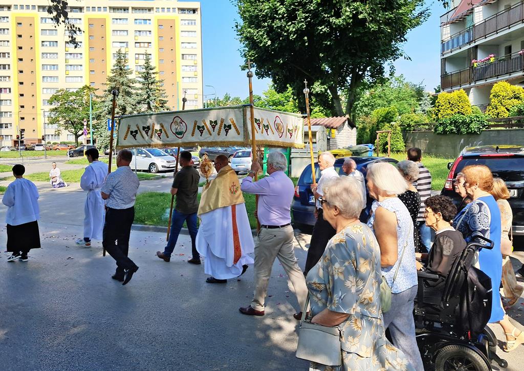 Tychy: W uroczystość Bożego Ciała modlono się o pojednanie