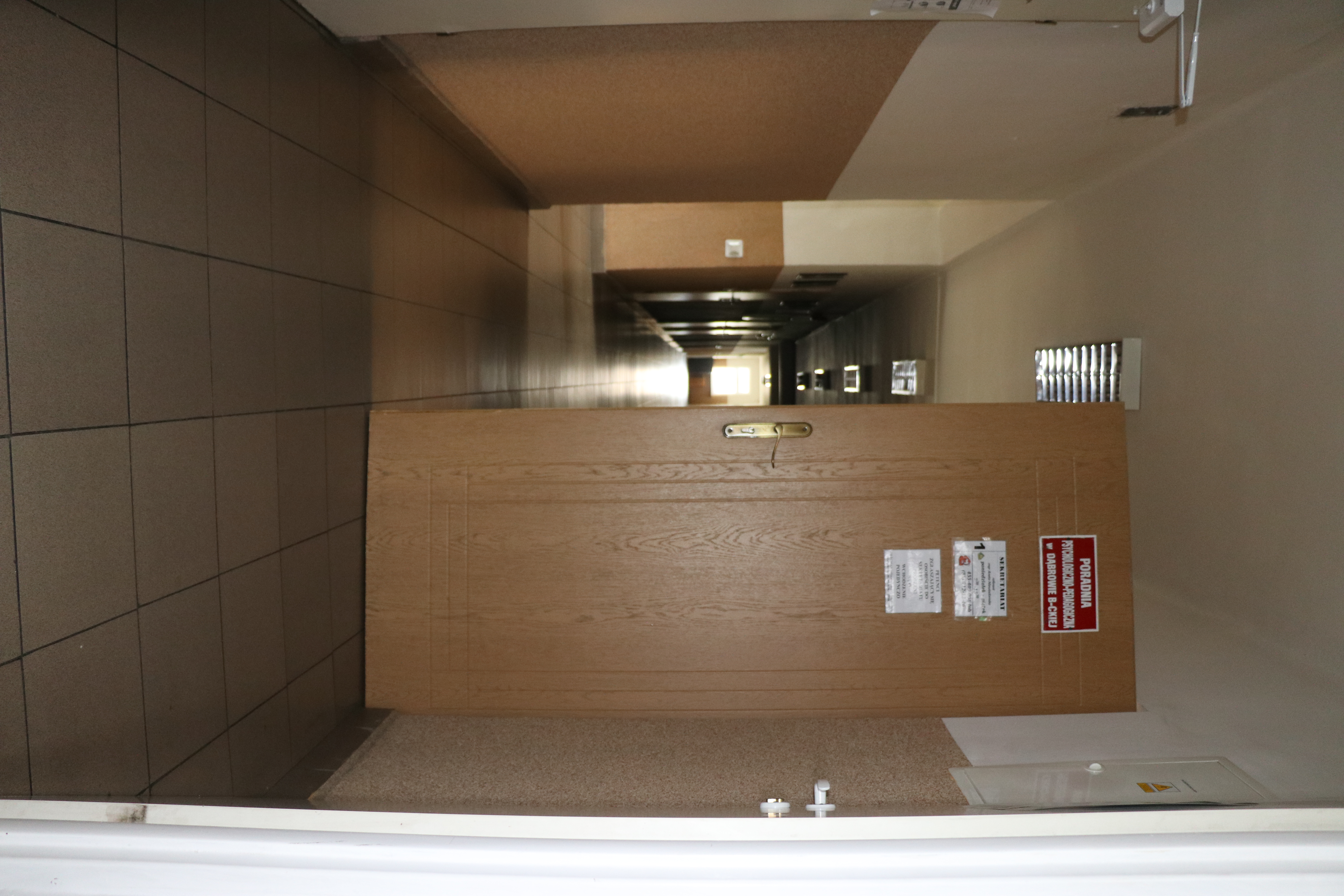 Ważna inwestycja w Dąbrowie Białostockiej. Powiat Sokólski modernizuje budynek z myślą o osobach z niepełnosprawnościami.