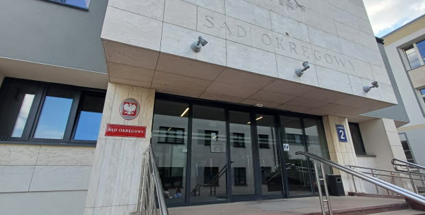 Miała celowo szpecić córkę i zbierać pieniądze na jej leczenie. Jest akt oskarżenia