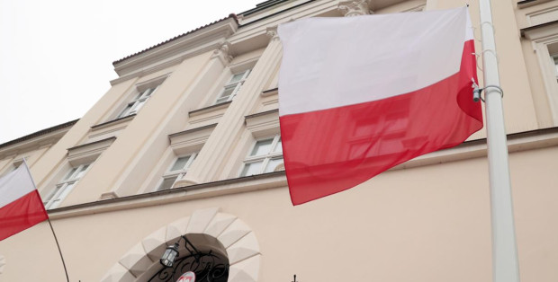 O północy zaczęła obowiązywać w Polsce żałoba narodowa