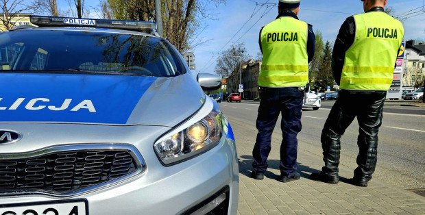 Więcej policji na drogach. Rozpoczynają się wyjazdy na majówkę