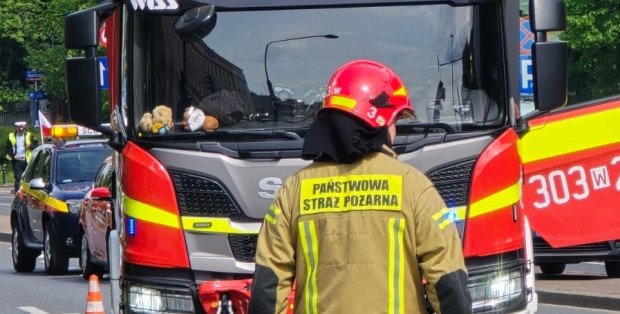 Tragiczny pożar na warszawskich Bielanach. Nie żyje 68-latek