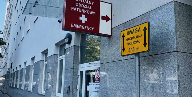 Miała zaatakować lekarzy na oddziale SOR w Gdyni. Są zarzuty dla 28-latki