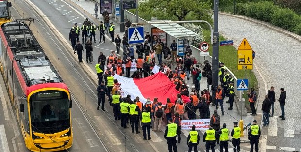 Aktywiści klimatyczni na Moście Śląsko-Dąbrowskim. Będzie paraliż miasta?