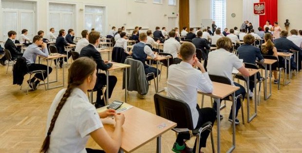 Drugi dzień egzaminów maturalnych. Dziś uczniowie zmierzą się z „królową nauk”