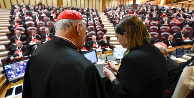 Ostatnie spotkanie kardynałów przed konklawe. Co ustalono w Watykanie? [SPRAWDŹ]