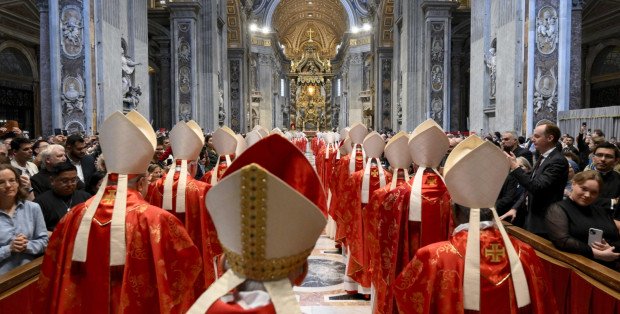 Dziś wieczorem zobaczymy dym. W Watykanie rozpoczyna się konklawe