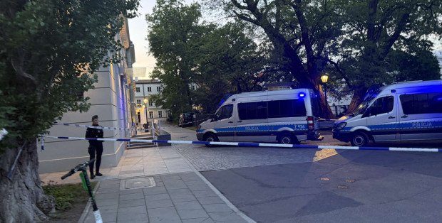 Jedna osoba nie żyje, druga w stanie krytycznym. Nowe informacje ws. tragedii na kampusie UW