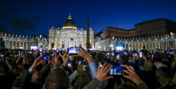Cztery głosowania jednego dnia. Czy dziś kardynałowie wybiorą nowego papieża?