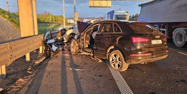 Śmiertelny wypadek na S8 w Ostrowi Maz. 35-latka jechała pod prąd