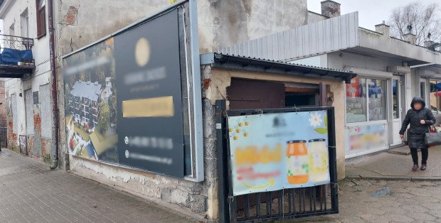 Płock walczy z nielegalnymi reklamami. Będą zmiany w uchwale krajobrazowej. Są też pierwsze kary