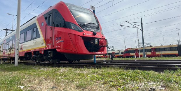 Utrudnienia na liniach SKM i KM. Opóźnienia i odwołane kursy