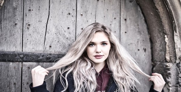 Jaką metodę przedłużania włosów warto wybrać? Poznaj wskazówki ekspertów BestHair