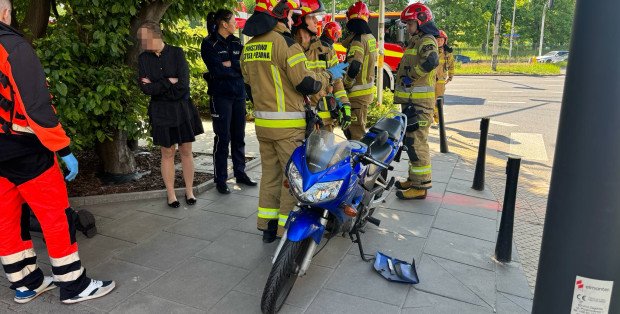 Wykonał niebezpieczny manewr i uciekł z miejsca zdarzenia. Musieli reagować medycy