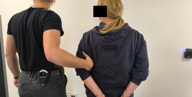 Zatrudniała się jako sprzątaczka, okradała pracodawców. 38-latka z zarzutami