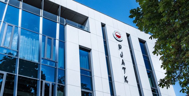 Atak na pracownika PJATK. Jest oświadczenie uczelni