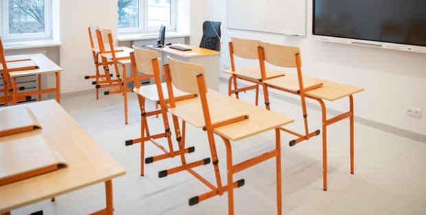 Burmistrz Bielan złożył skargę na Janusza Kowalskiego. Poseł wszedł do jednej ze szkół