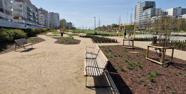 Radni poparli mieszkańców sprzeciwiających się likwidacji miejsc parkingowych