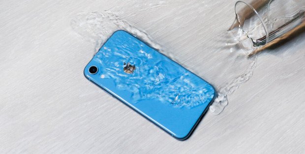 Zalany iPhone 11 Pro i niedziałające Face ID – czy da się to naprawić?