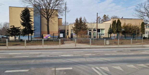 Podstawówka na Białołęce będzie rozbudowana? Teraz lekcje są tam na dwie zmiany