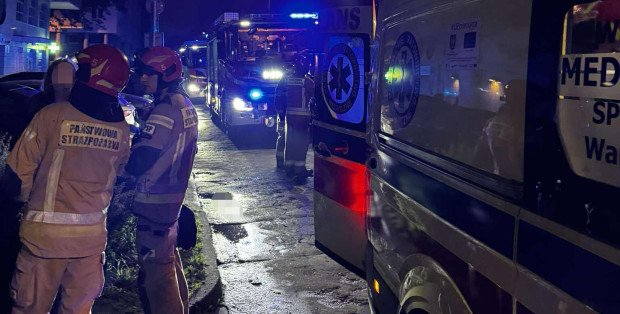 18-latek spadł z 8. piętra wieżowca. Wypadek na Saskiej Kępie w Warszawie